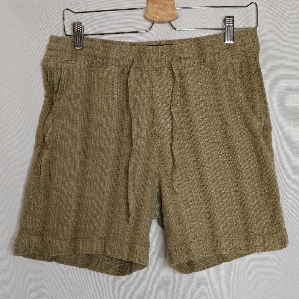 Abercrombie & Fitch Seersucker Pull-On Short Olive Green Stripe‎ 6